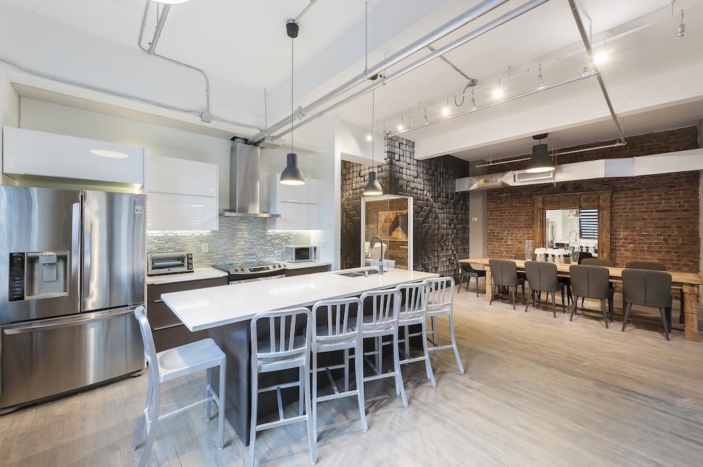 The Executive Loft At The Holland Hotel مونتريال الغرفة الصورة