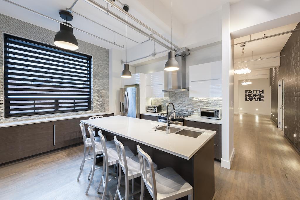 The Executive Loft At The Holland Hotel مونتريال الغرفة الصورة